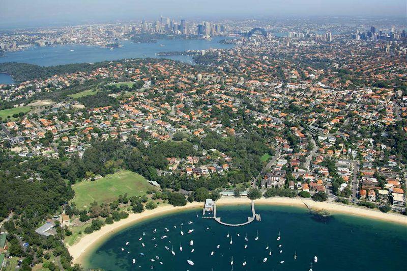 Macquarie Bank names risky suburbs for apartments