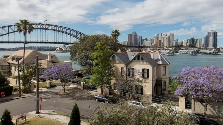 Airbnb properties in Sydney, such as this one in Lavender Bay, take almost 20 years less to recuperate their value. Photo: Darbs Darby (Andrew Darby)
