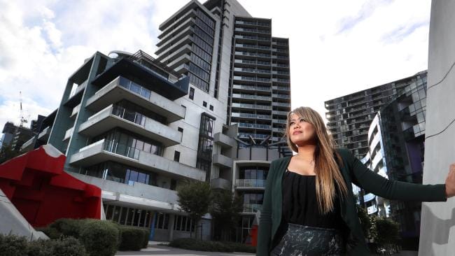 Half Melbourne’s off-the-plan units ‘selling at a loss’